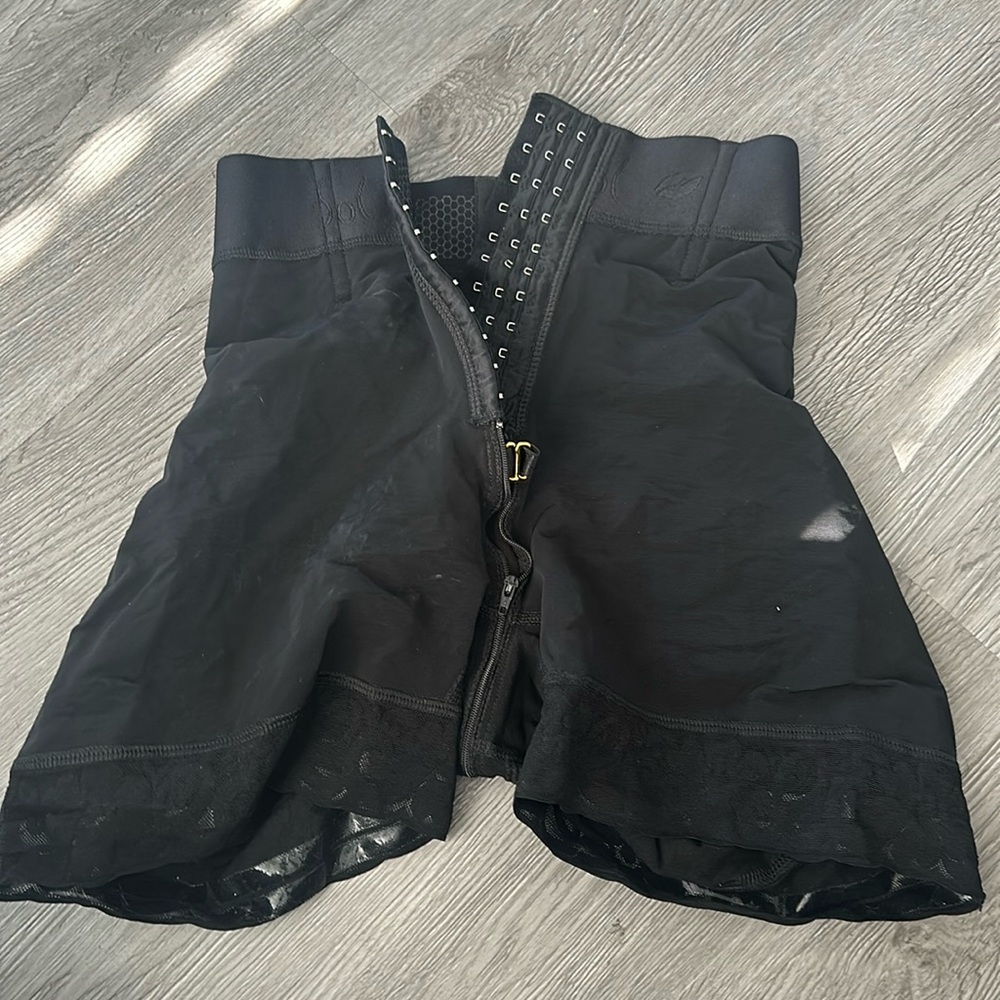 Sol beauty and care faja short set